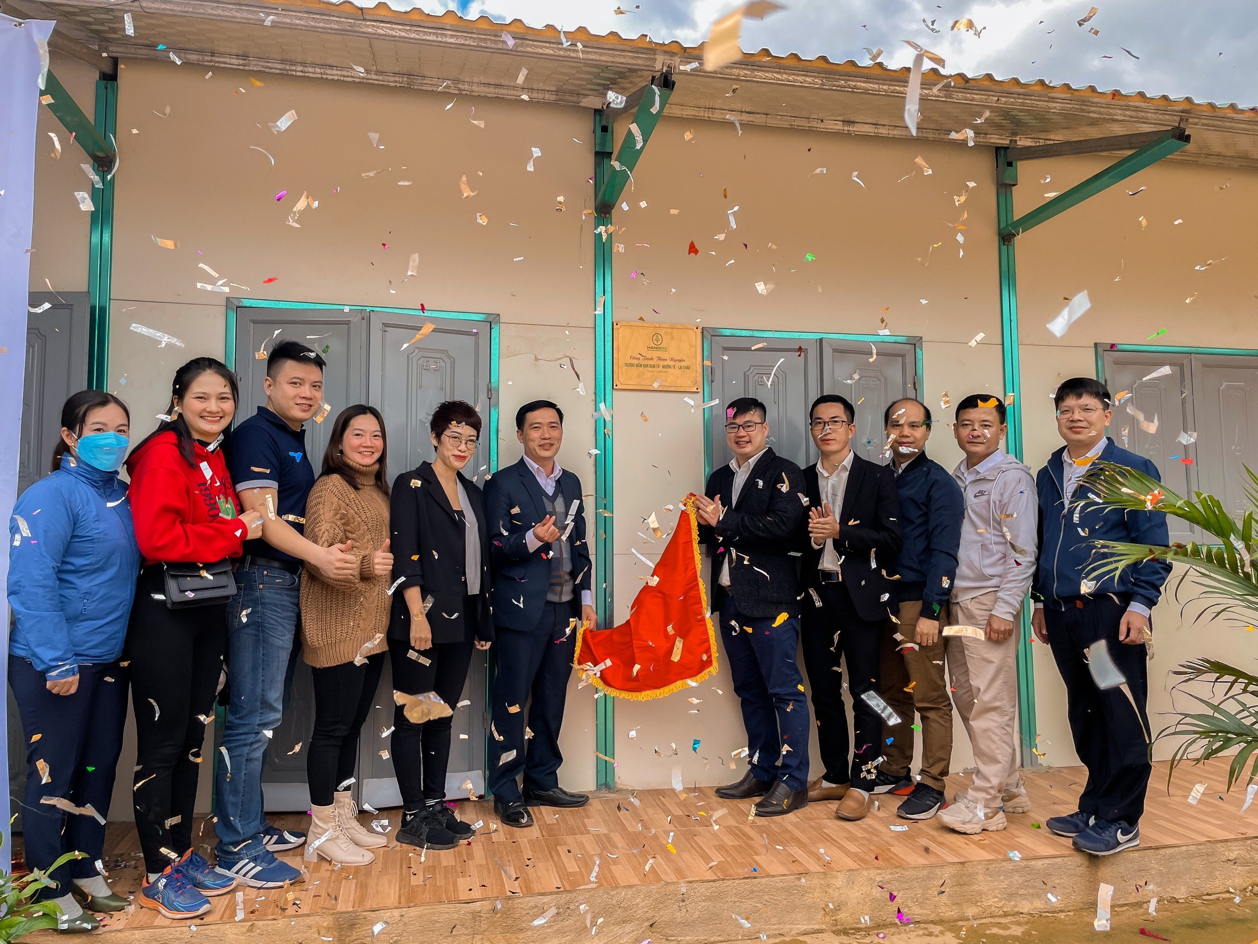 z3057176798125_3ce5d6b21472e466f86bf2ef3bd4ed6b